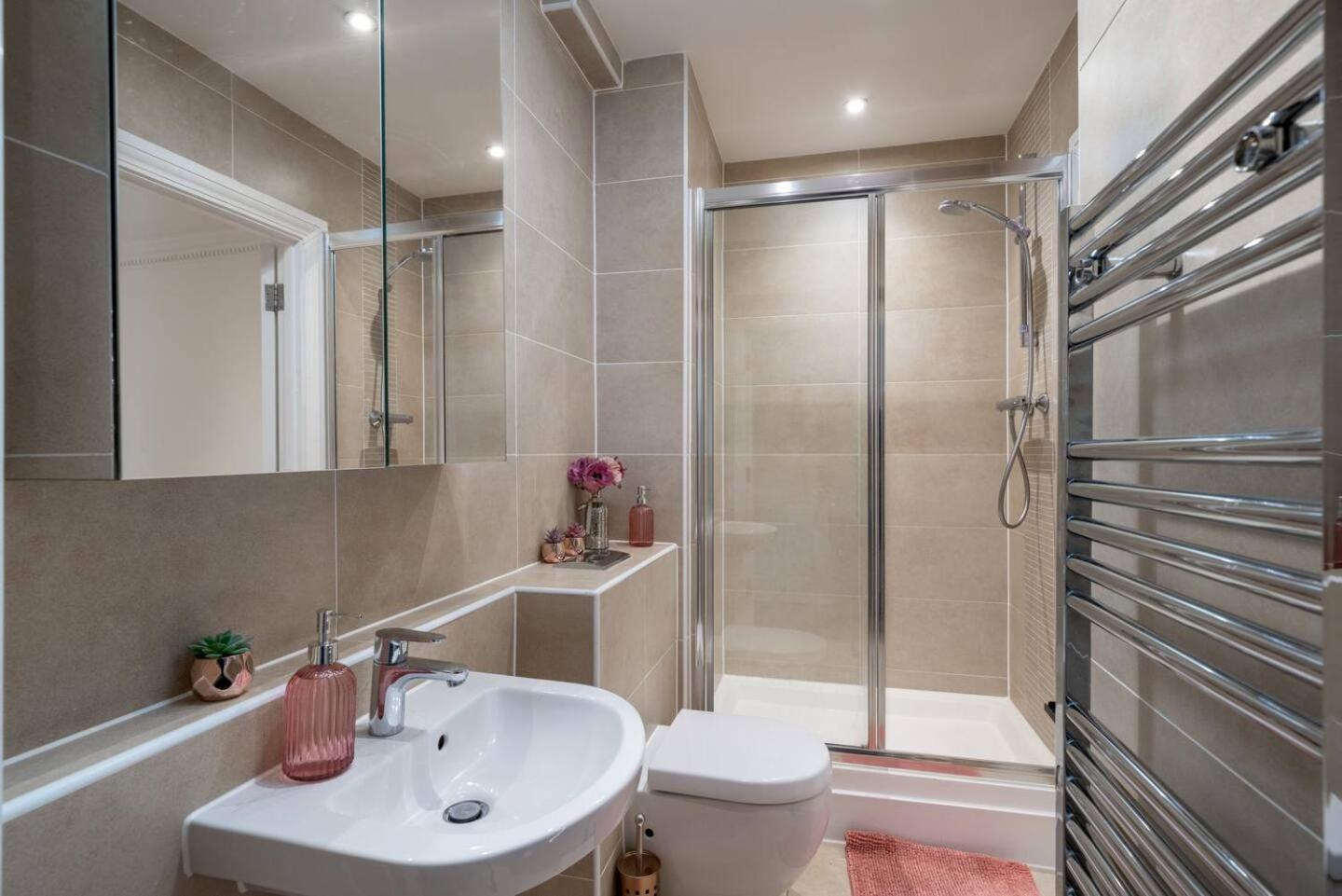 Niru Experience Luxury Boutique Garden 2Bd 2Ba Apartment London Exterior photo